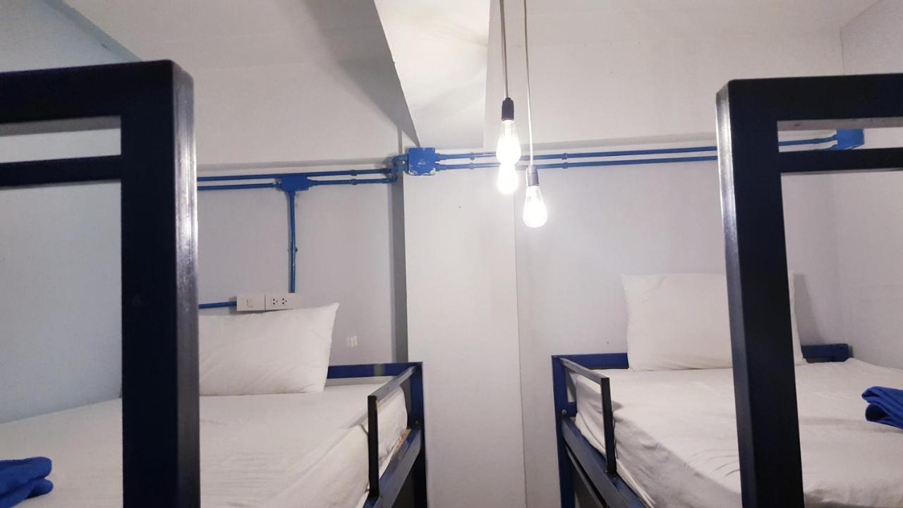 Safe And Sound Hostel Чиангмай Экстерьер фото