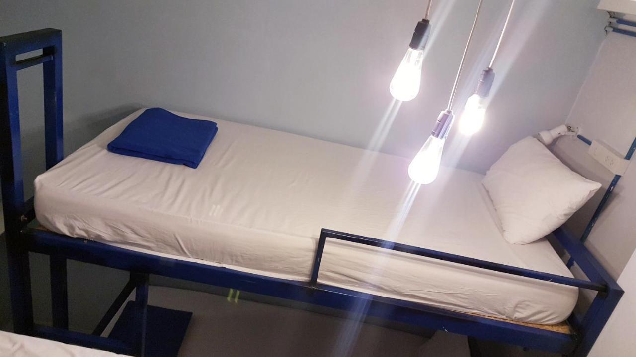 Safe And Sound Hostel Чиангмай Экстерьер фото
