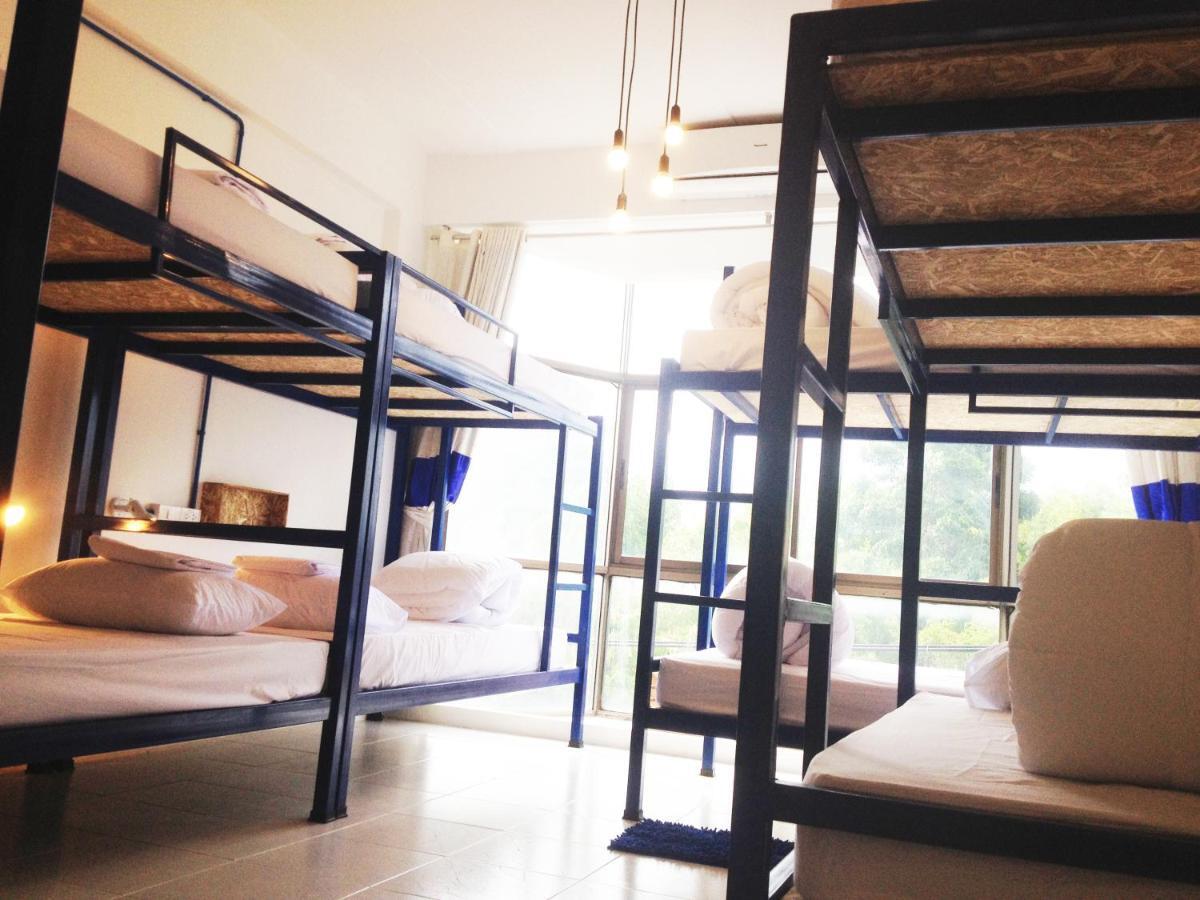 Safe And Sound Hostel Чиангмай Номер фото